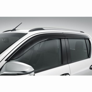 Vindavviser Toyota Hilux Revo 2016–, 4-dørs